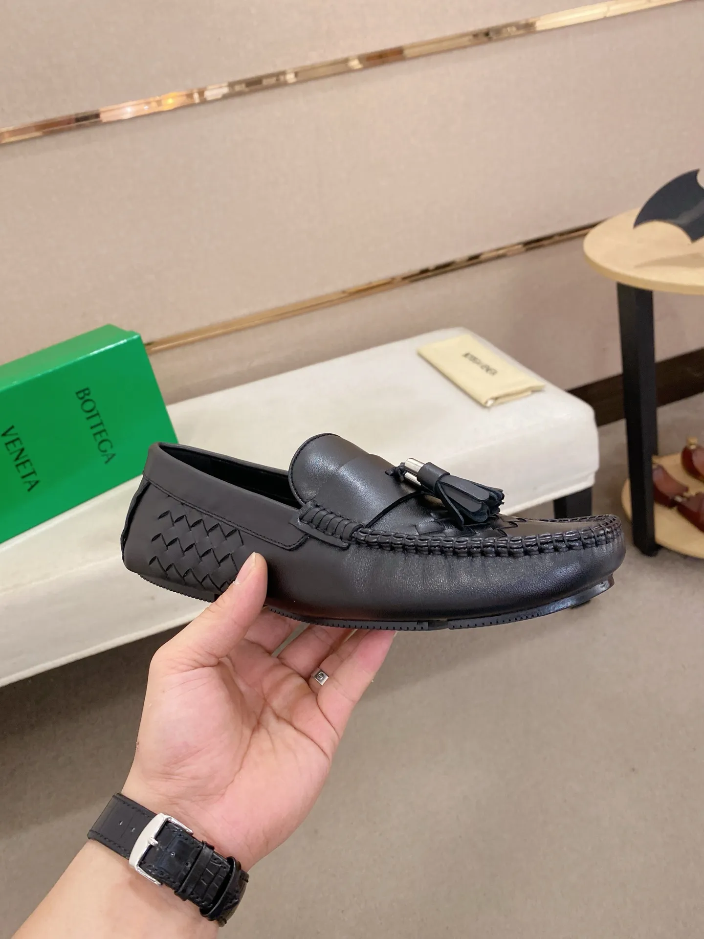 Men's shoes 💰 400💰 (Niu Li + Niu Pad) [BV] latest hot style‼ ️Casual men's shoes, uppers imported first-layer cowhide ➕Full imported cowhide lining✔️Exquisite workmanship, excellent foot feel, special rubber soles✔️, cool and fashionable, the latest fashion, fashionable outsole, hurry up. Code number: 38-44 (can be customized to 37.45, non-refundable)